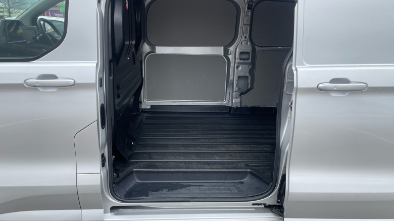 Ford Transit Custom 300 L2 Diesel Fwd 2.0 EcoBlue 136ps H1 Van Limited